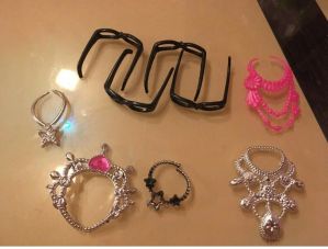 ועוד מוצרים שווים ♥️ Babyies and mommy shop צעצועים  בובת ברבי בגדים וסט אביזרים שמלה משקפיים