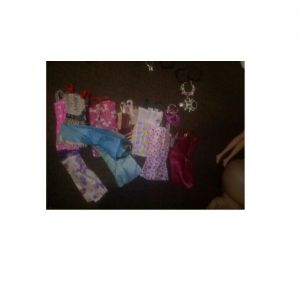ועוד מוצרים שווים ♥️ Babyies and mommy shop צעצועים  בובת ברבי בגדים וסט אביזרים שמלה משקפיים